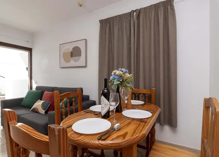 Floritas 33 - One Bed Apartment Playa de las Americas (Tenerife)